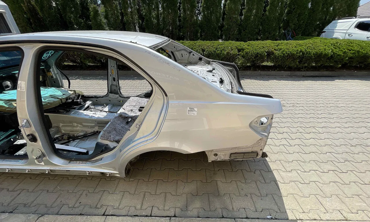 ARIPA SPATE STANGA MERCEDES E-CLASS 2009-2016
