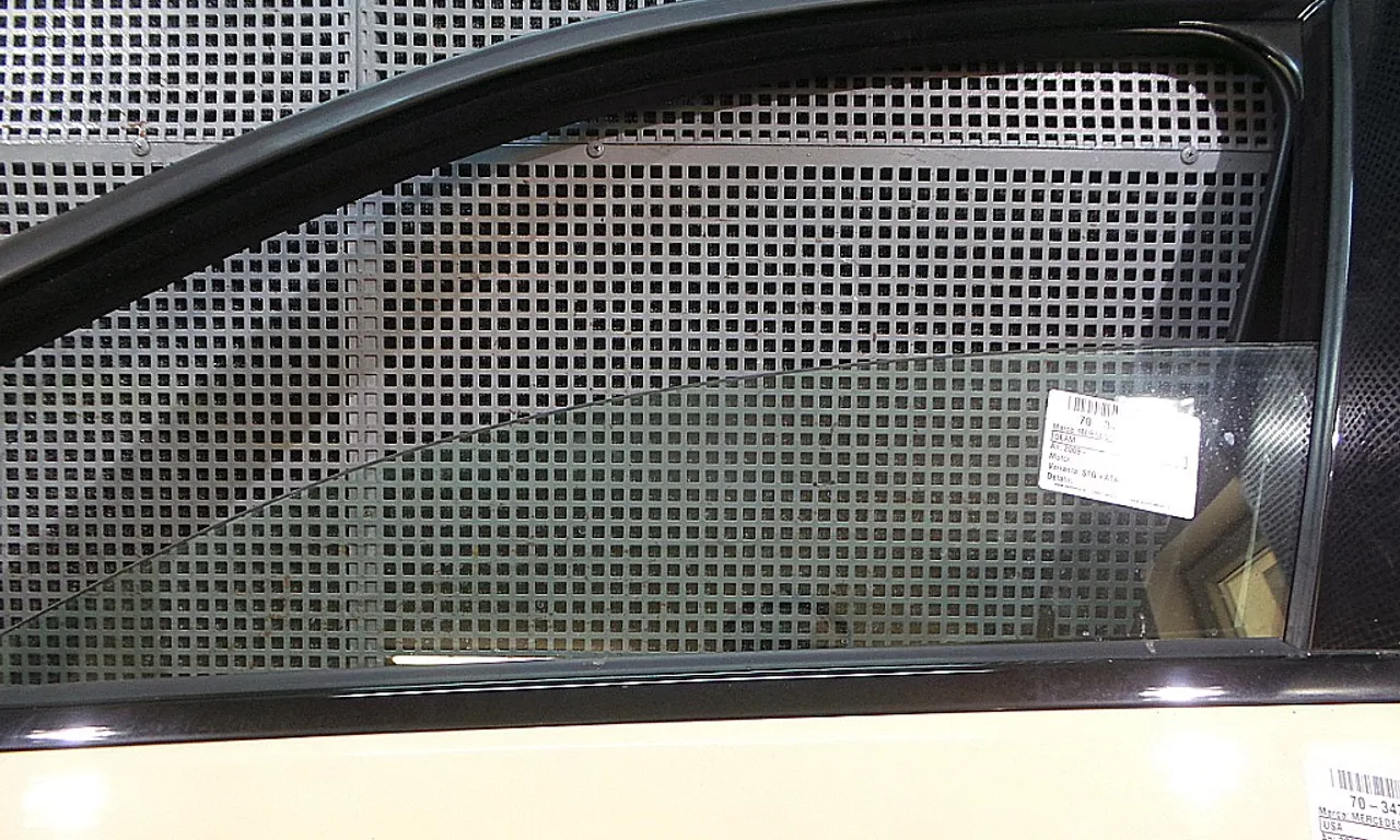 GEAM FATA STANGA MERCEDES E-CLASS 2009-2016