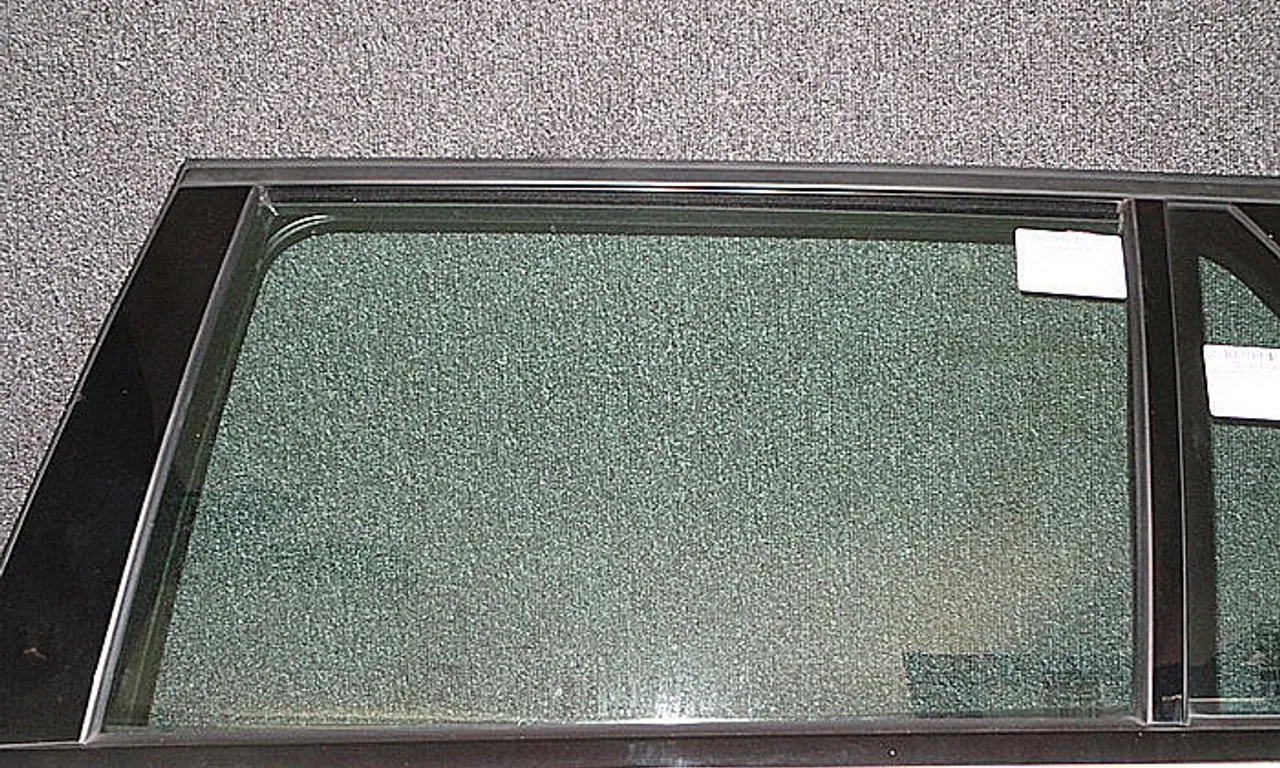 GEAM SPATE MARE STANGA MERCEDES E-CLASS 2009-2016