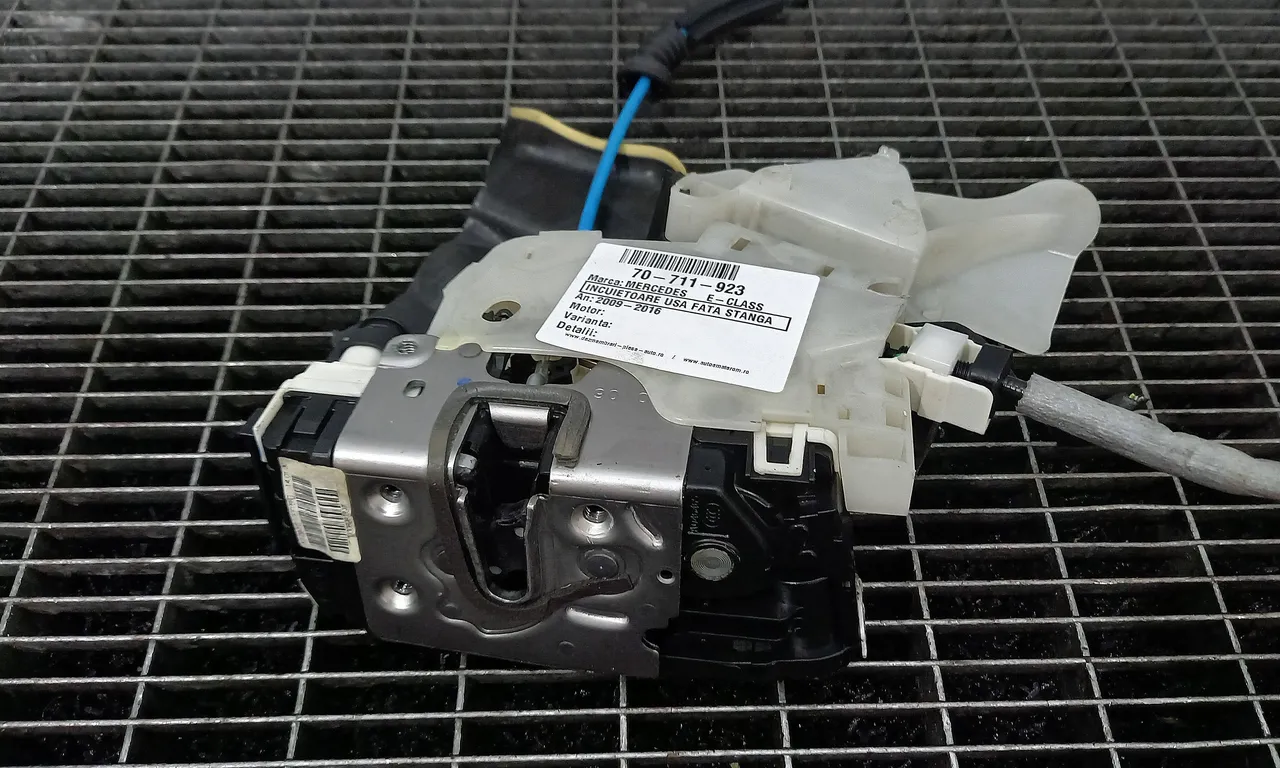 INCUIETOARE USA FATA STANGA MERCEDES E-CLASS 2009-2016