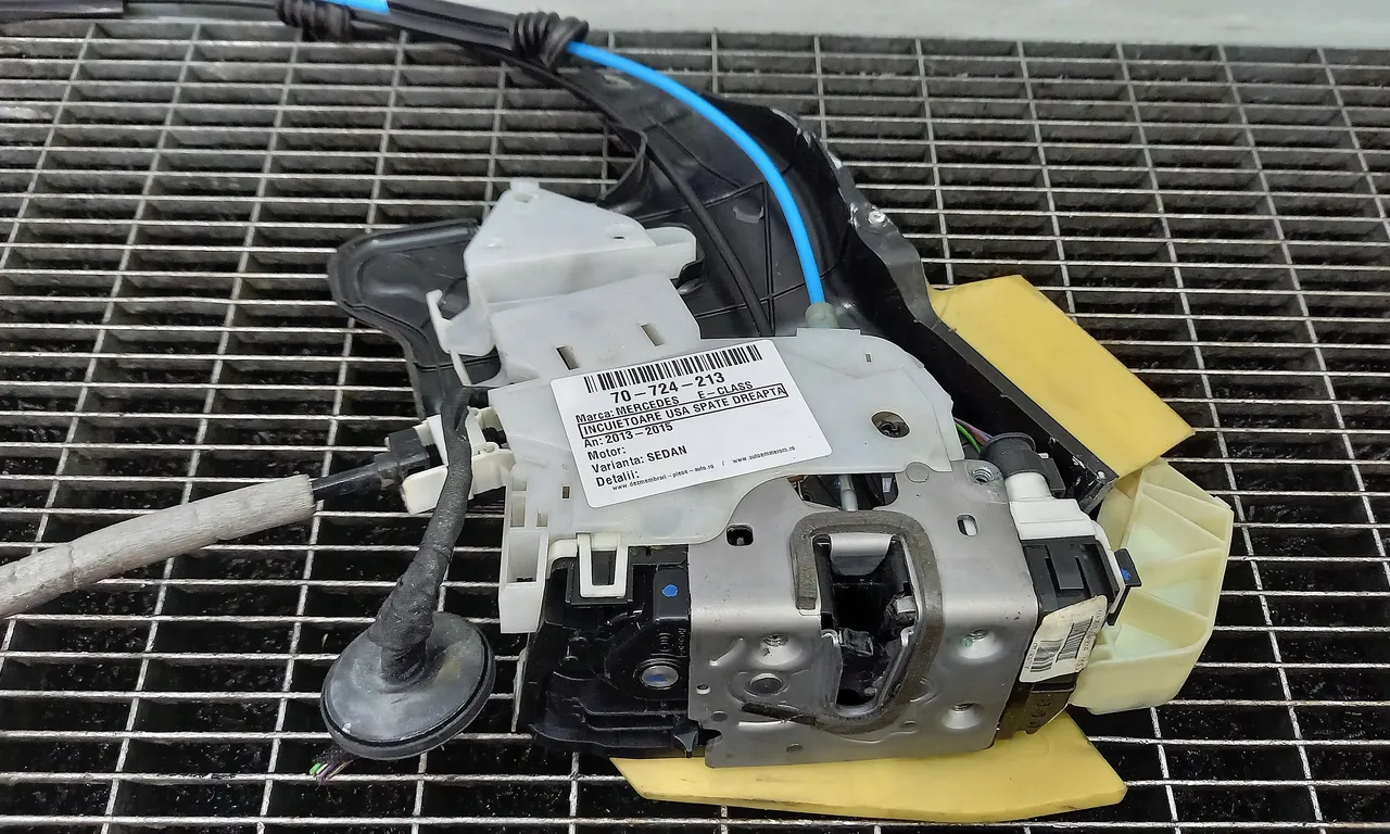 INCUIETOARE USA SPATE DREAPTA MERCEDES E-CLASS 2009-2016