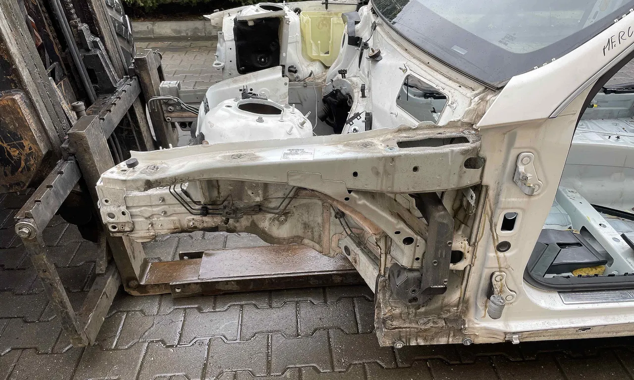 LONJERON STANGA MERCEDES E-CLASS 2009-2016