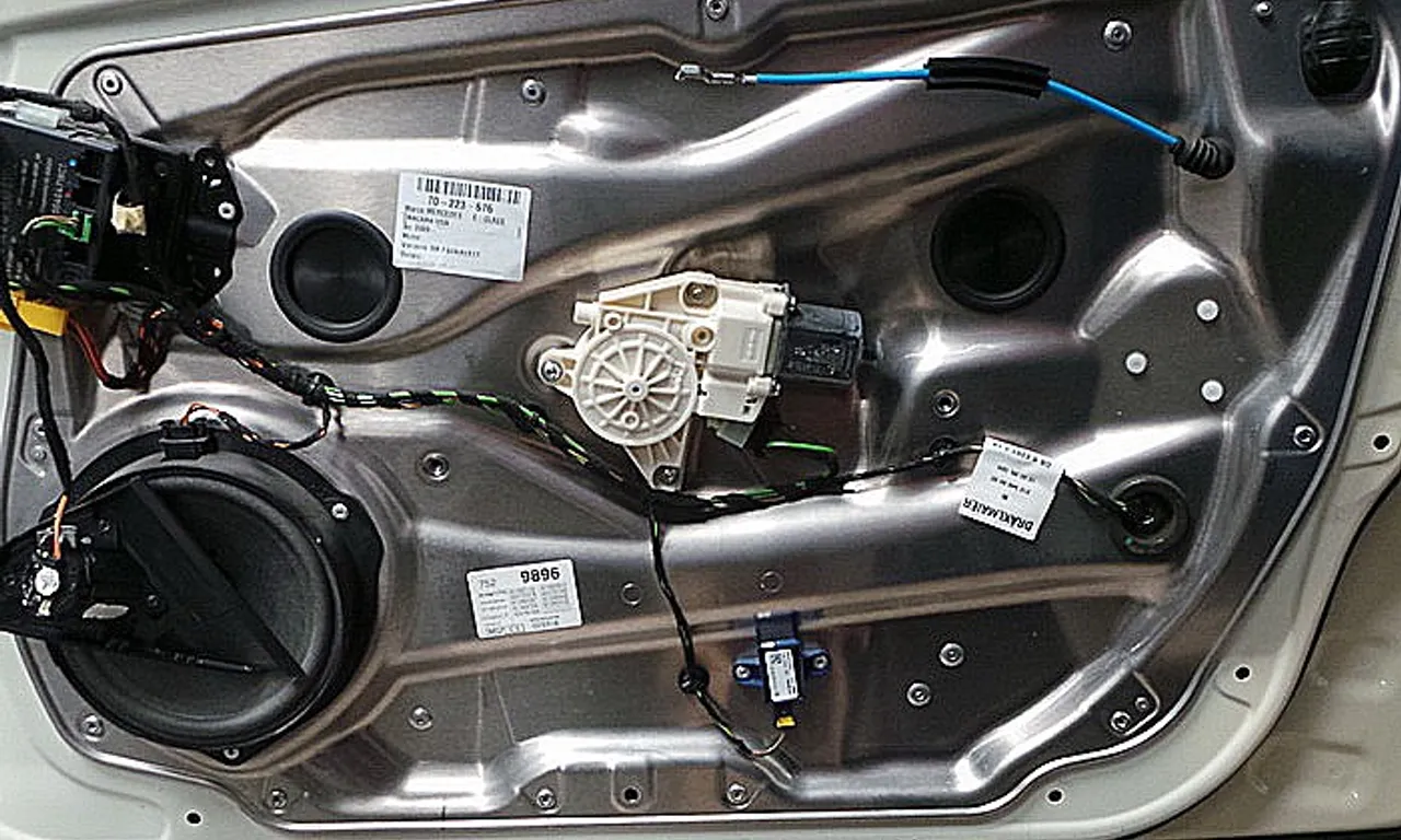 MACARA USA FATA DREAPTA MERCEDES E-CLASS 2009-2016