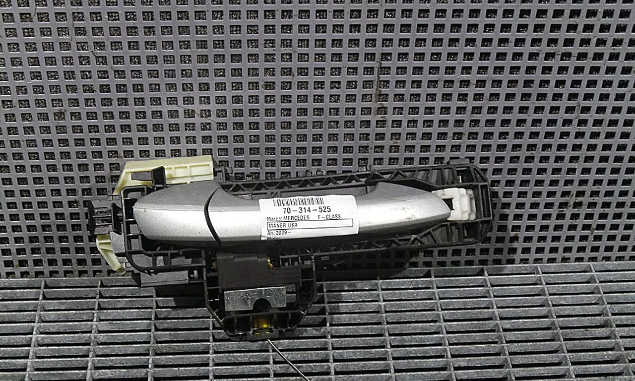 MANER USA SPATE DREAPTA MERCEDES E-CLASS 2009-2016