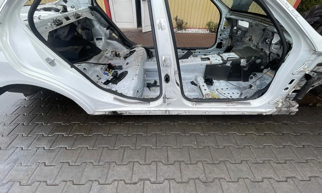 PRAG DREAPTA MERCEDES E-CLASS 2009-2016