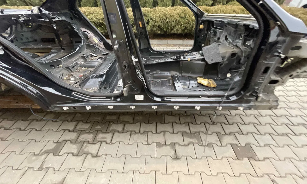 PRAG DREAPTA MERCEDES E-CLASS 2009-2016