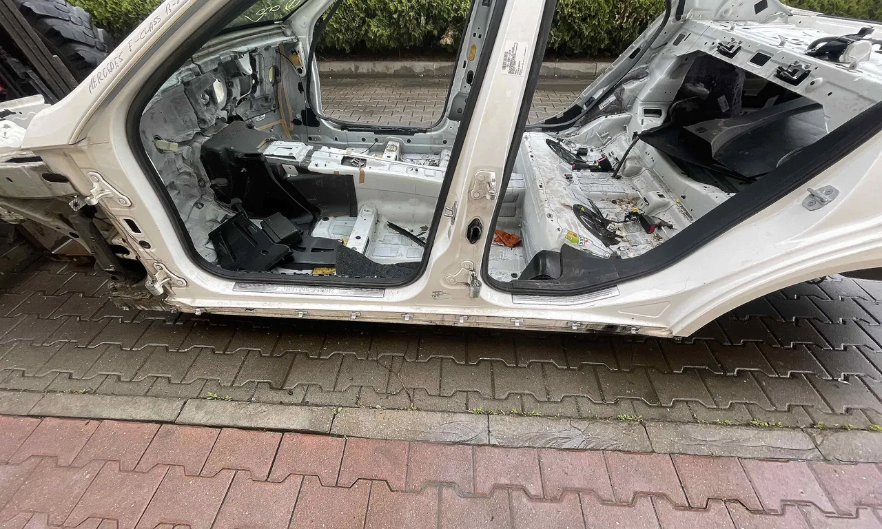 PRAG STANGA MERCEDES E-CLASS 2009-2016