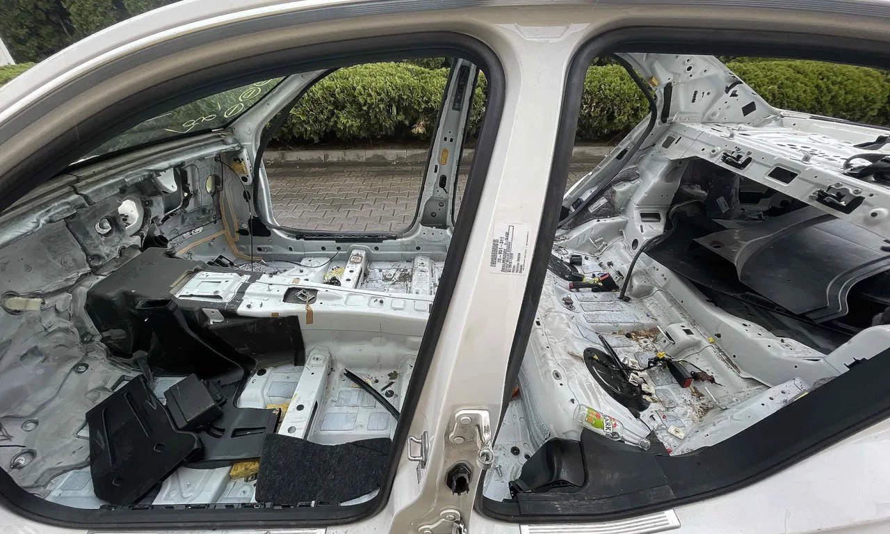 STALP MIJLOC STANGA MERCEDES E-CLASS 2009-2016