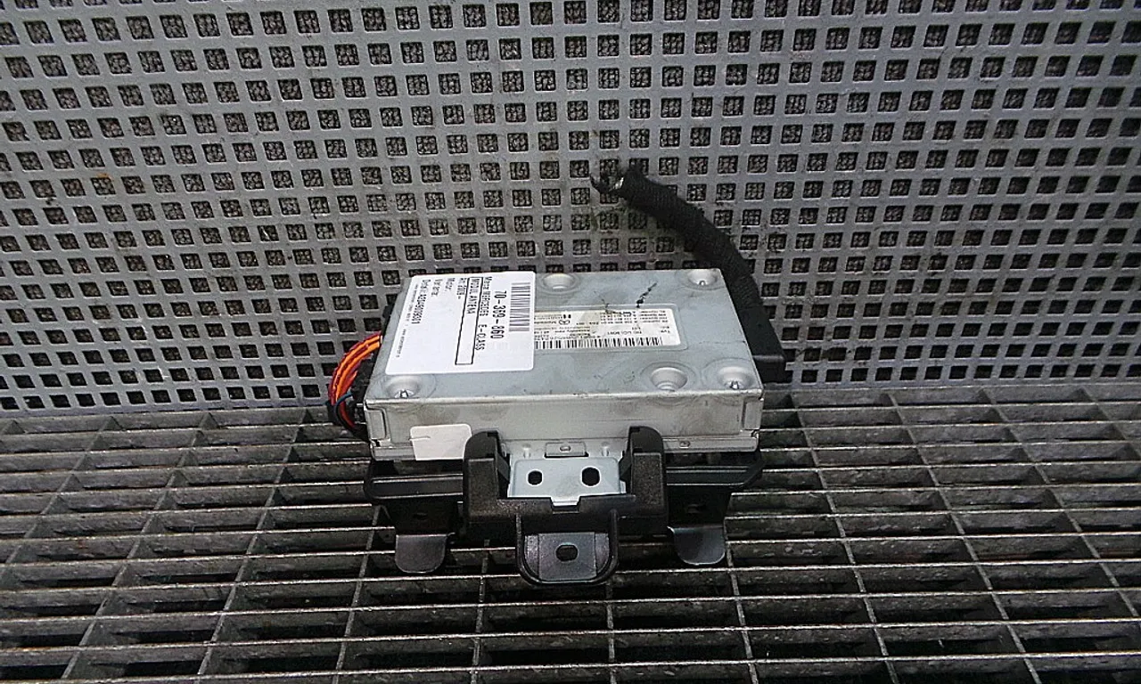 MODUL ANTENA MERCEDES E-CLASS 2009-2016