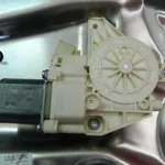 Motoras macara usa dreapta spate MERCEDES E-CLASS 2009-2016 A2048200642, vedere frontata