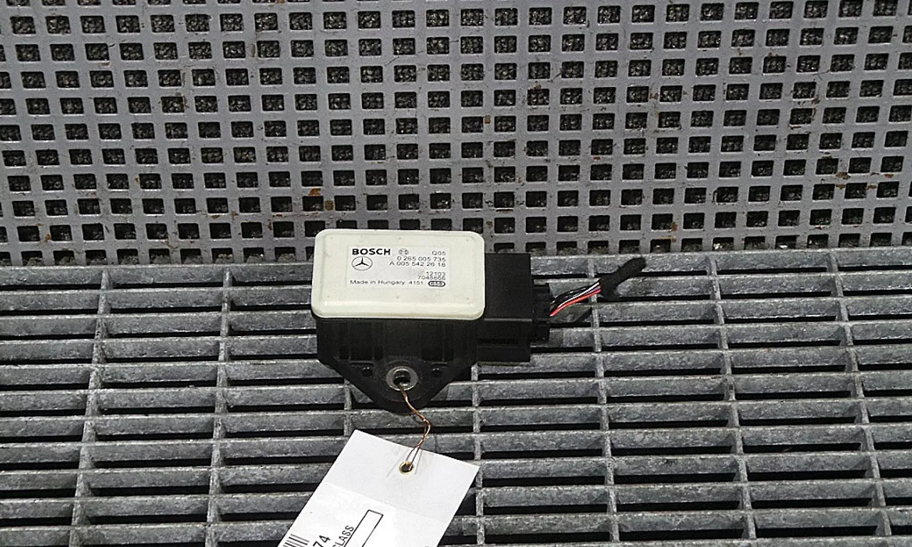 SENZOR ESP MERCEDES E-CLASS 2009-2016
