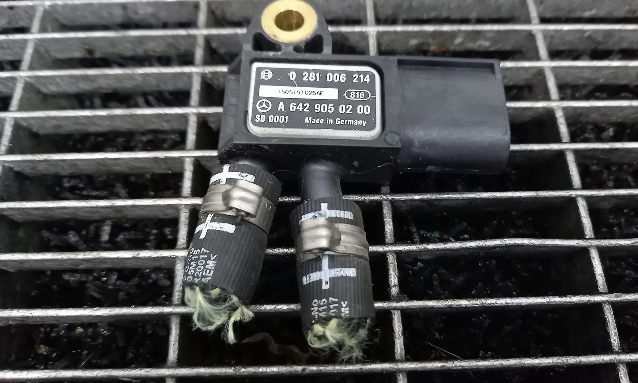 SENZOR FILTRU PARTICULE MERCEDES E-CLASS 2009-2016