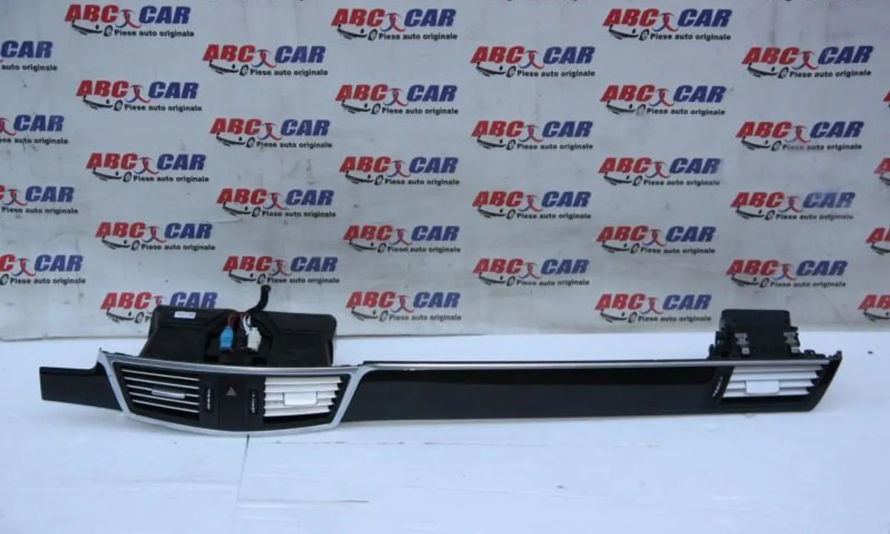 Ornament plansa bord cu grile ventilatie MERCEDES E-CLASS 2009-2016