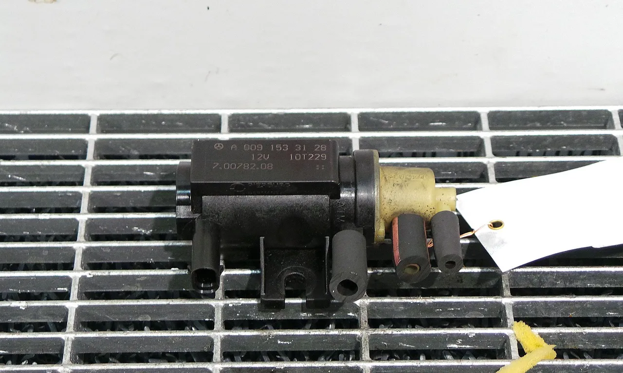 SUPAPA VACUUM MERCEDES E-CLASS 2009-2016