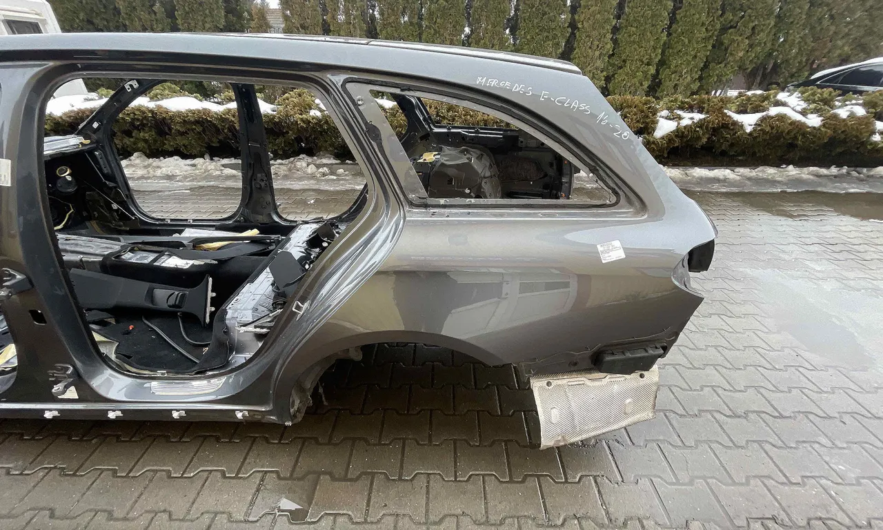 ARIPA SPATE STANGA MERCEDES E-CLASS 2016-2020
