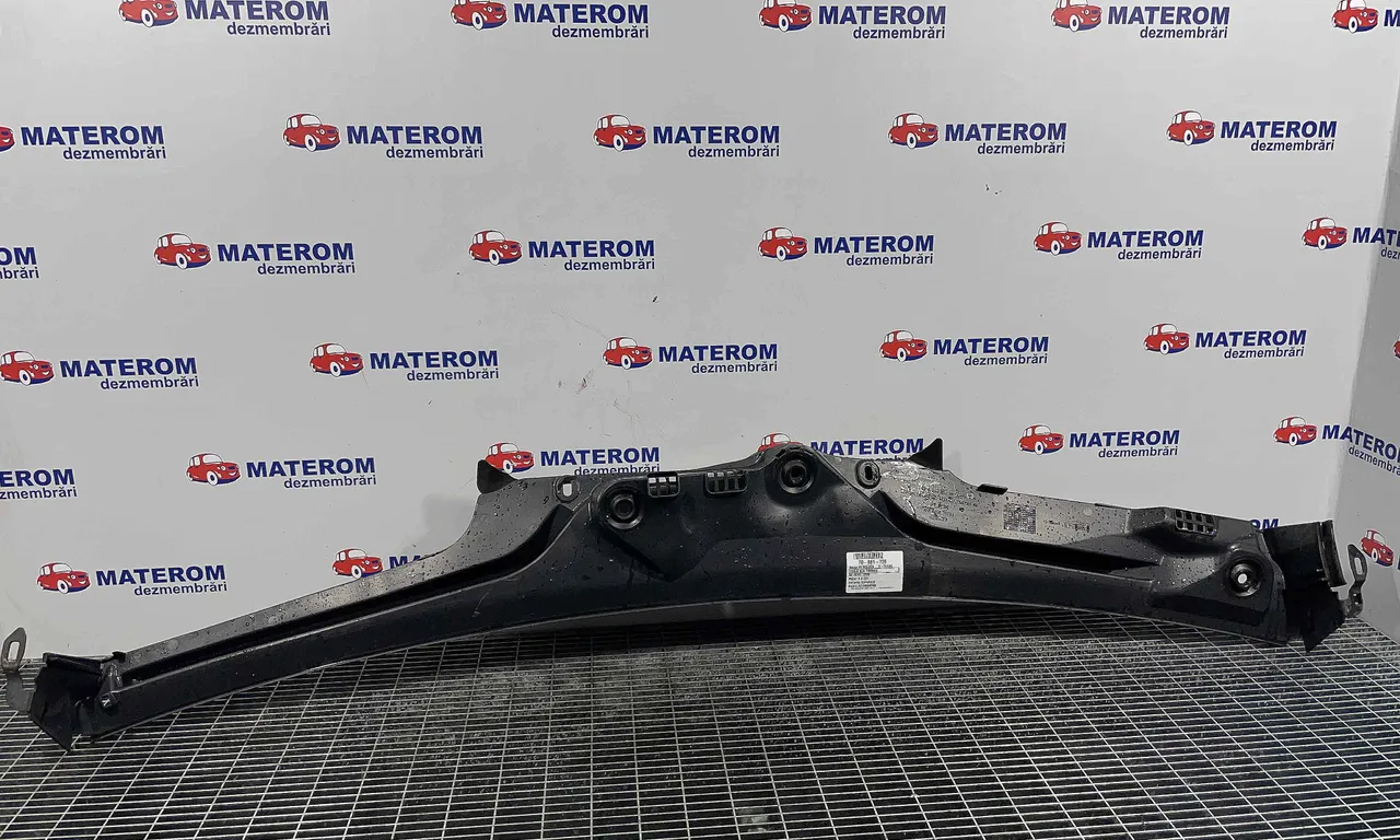 GRILA SUB PARBRIZ MERCEDES E-CLASS 2016-2020