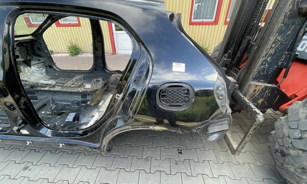 ARIPA SPATE STANGA MERCEDES GLA-CLASS 2013-2022