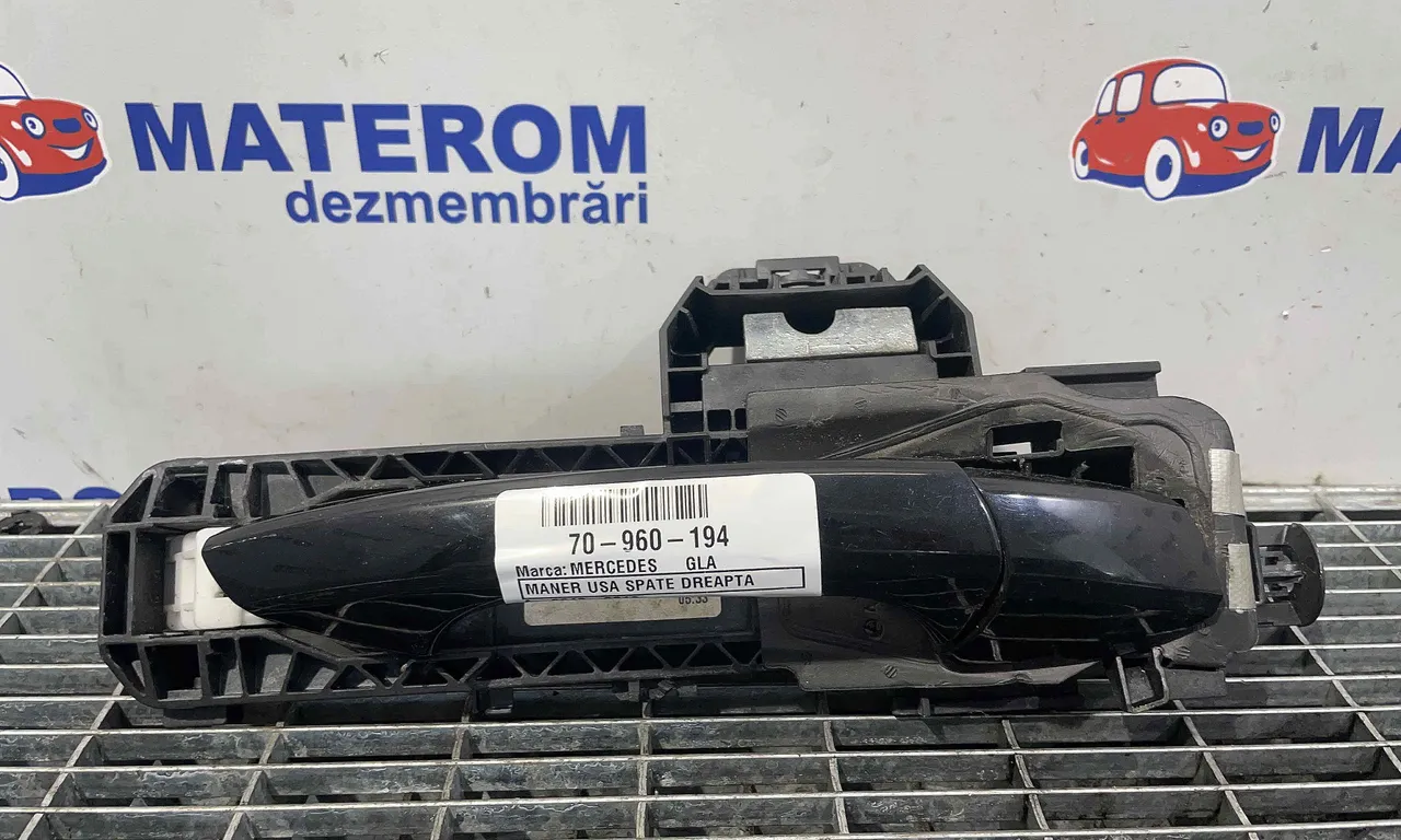 MANER USA SPATE DREAPTA MERCEDES GLA-CLASS 2013-2022