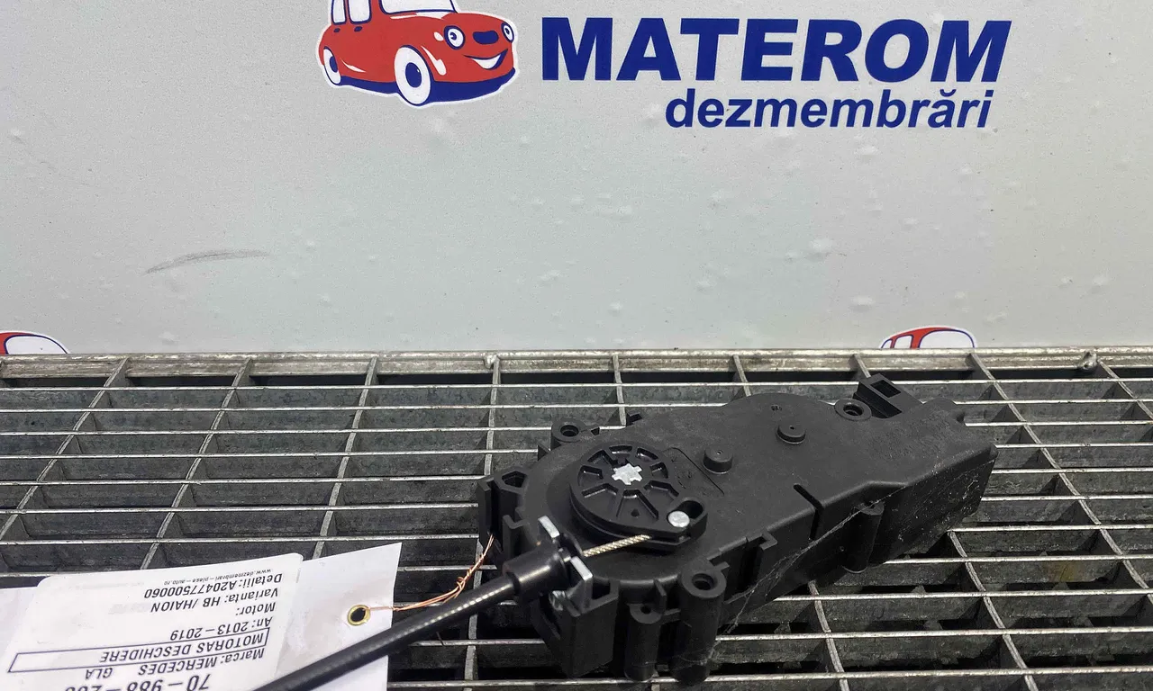 MOTORAS DESCHIDERE MERCEDES GLA-CLASS 2013-2022