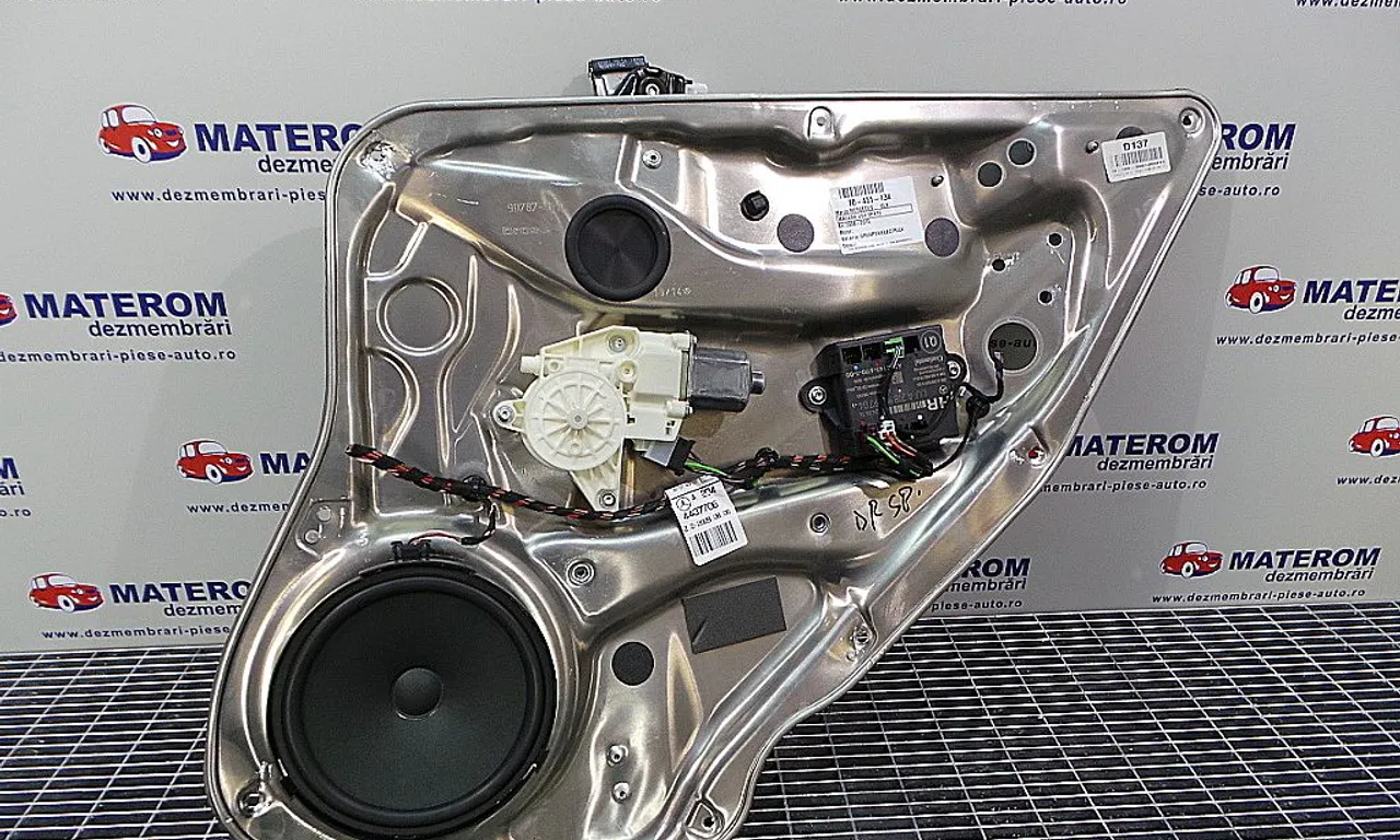 MACARA USA SPATE DREAPTA MERCEDES GLK-CLASS 2008-2015