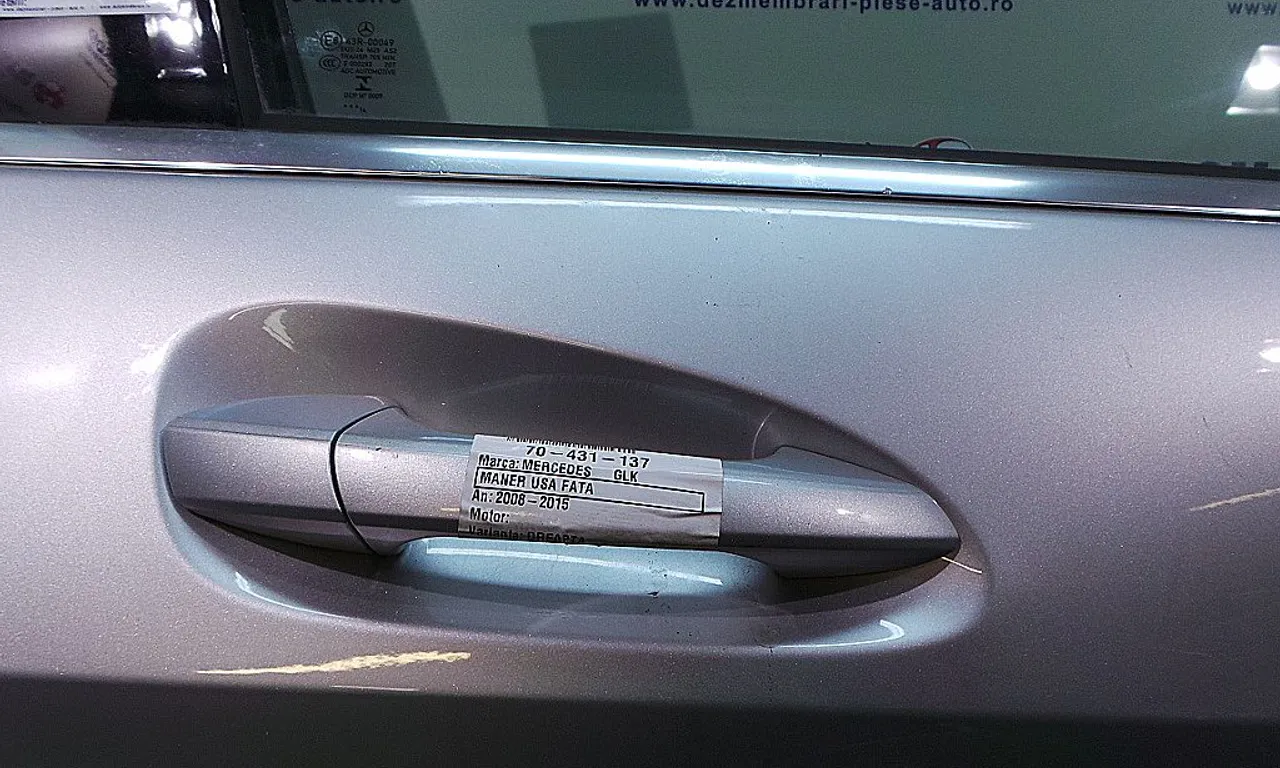 MANER USA FATA DREAPTA MERCEDES GLK-CLASS 2008-2015