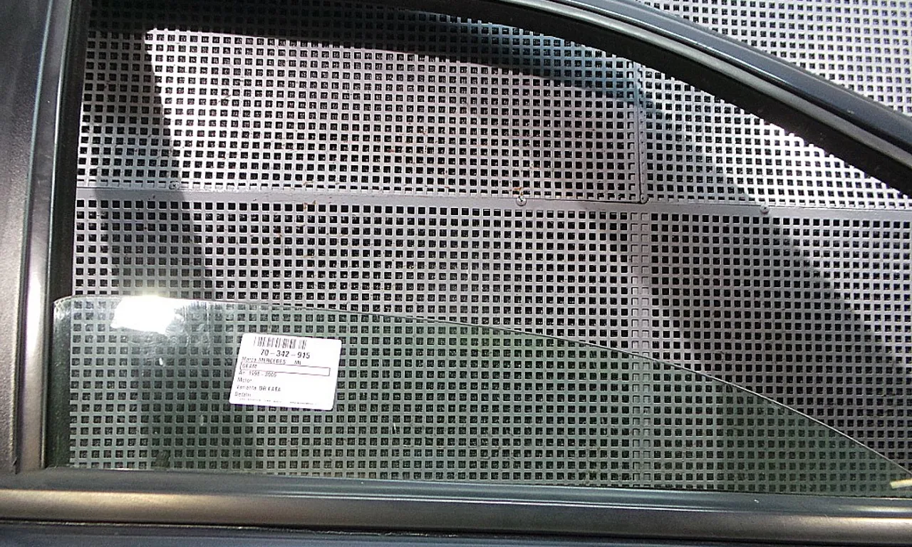 GEAM FATA DREAPTA MERCEDES M-CLASS 1998-2005