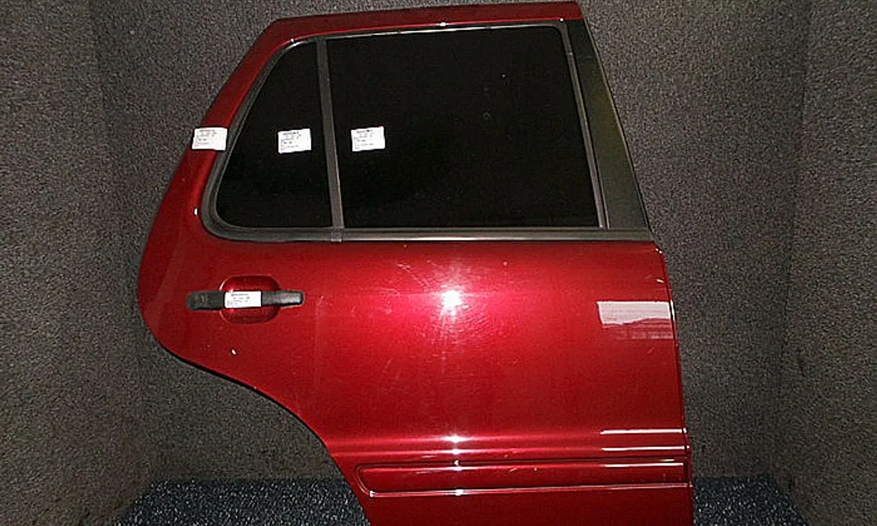 USA SPATE DREAPTA MERCEDES M-CLASS 1998-2005