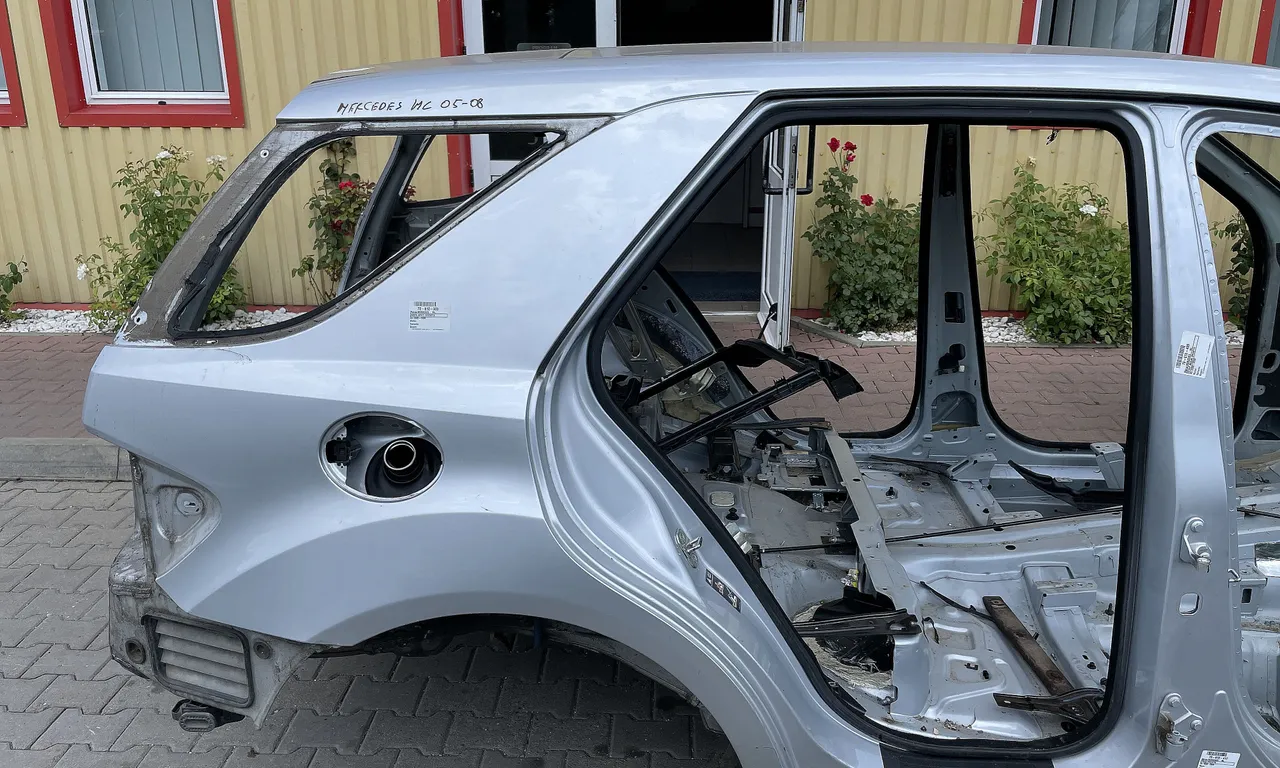 ARIPA SPATE DREAPTA MERCEDES M-CLASS 2005-2012