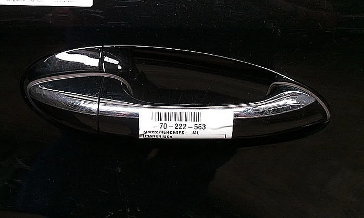 MANER USA SPATE DREAPTA MERCEDES M-CLASS 2005-2012