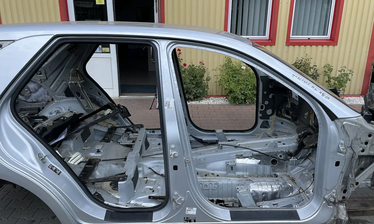 STALP MIJLOC DREAPTA MERCEDES M-CLASS 2005-2012