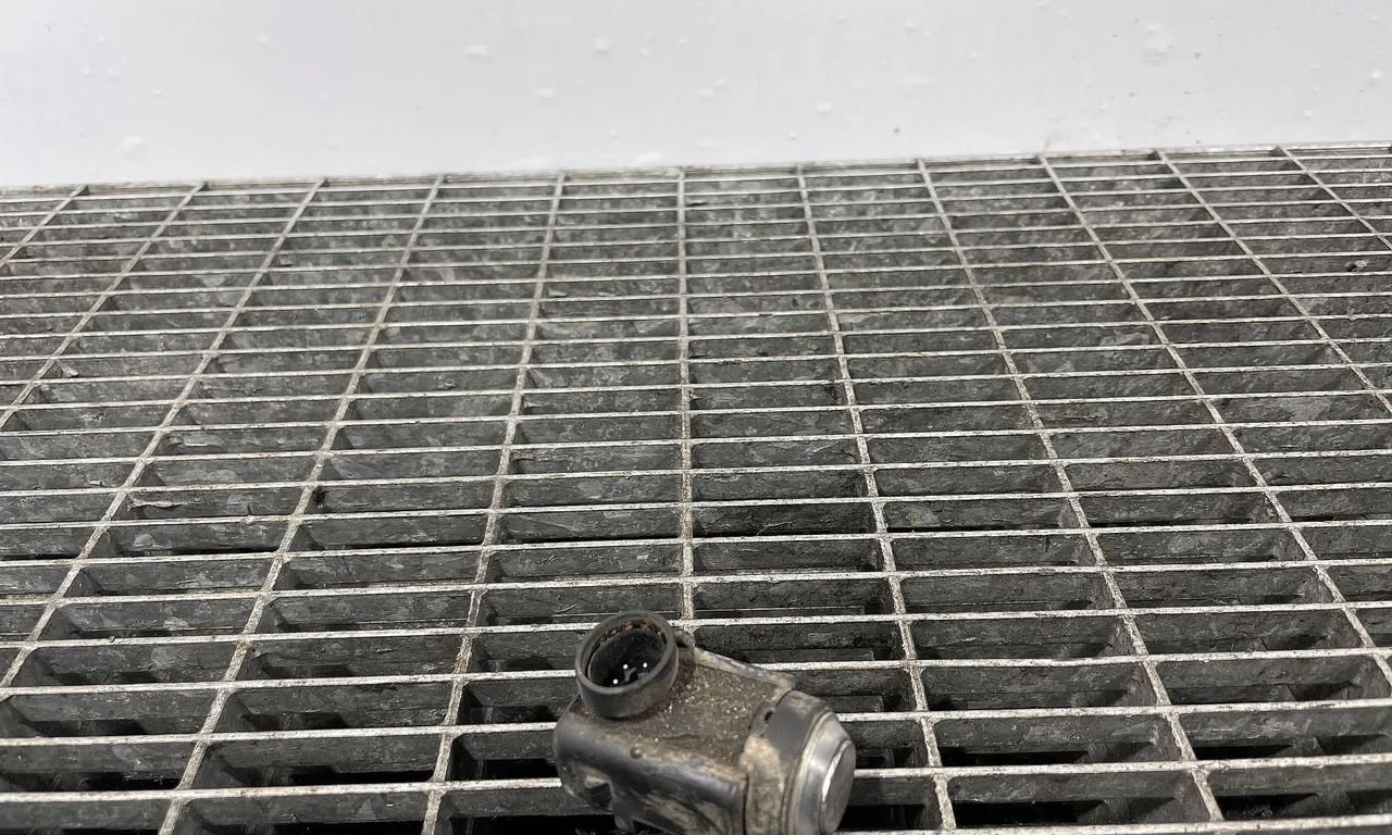 SENZOR PARCARE SPATE MERCEDES M-CLASS 2005-2012