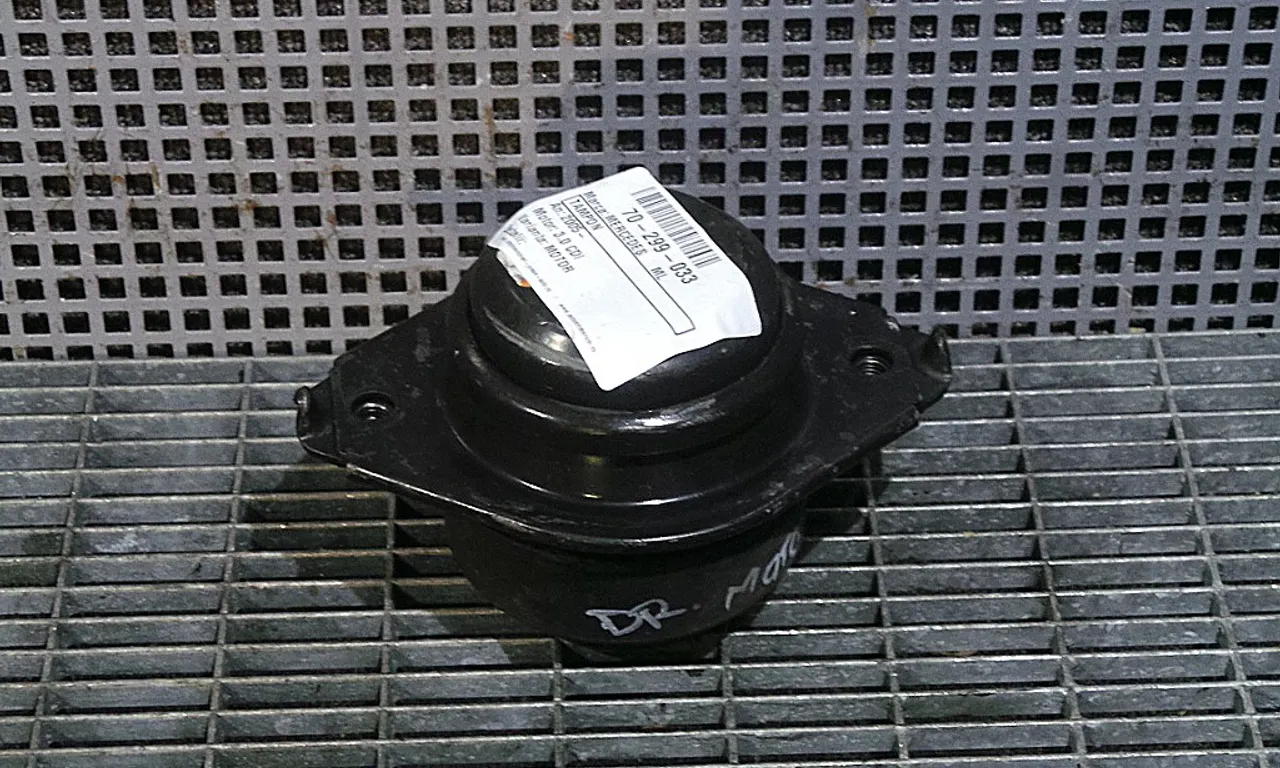 TAMPON MOTOR MERCEDES M-CLASS 2005-2012