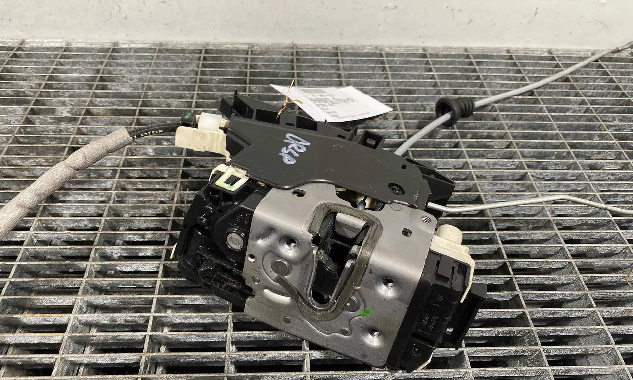 INCUIETOARE USA SPATE DREAPTA MERCEDES M-CLASS 2011-2015