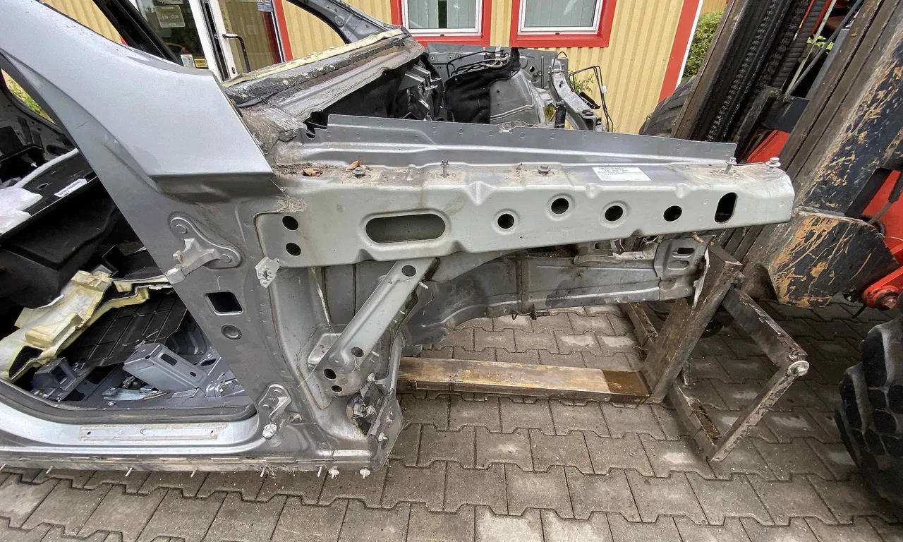 LONJERON DREAPTA MERCEDES M-CLASS 2011-2015
