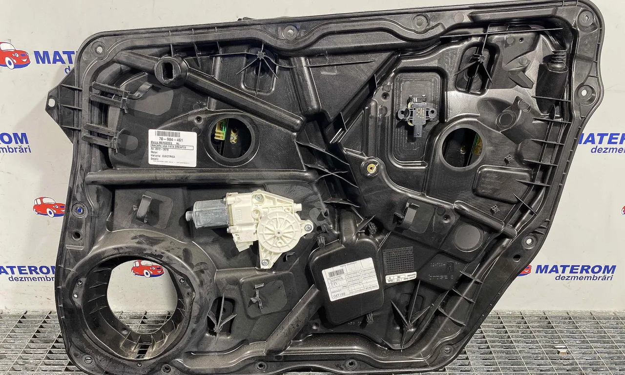 MACARA USA FATA DREAPTA MERCEDES M-CLASS 2011-2015