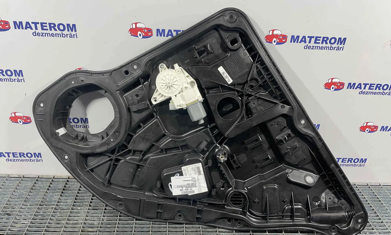 MACARA USA SPATE DREAPTA MERCEDES M-CLASS 2011-2015