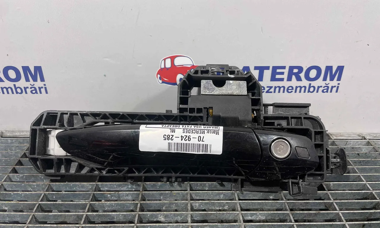 MANER USA FATA DREAPTA MERCEDES M-CLASS 2011-2015