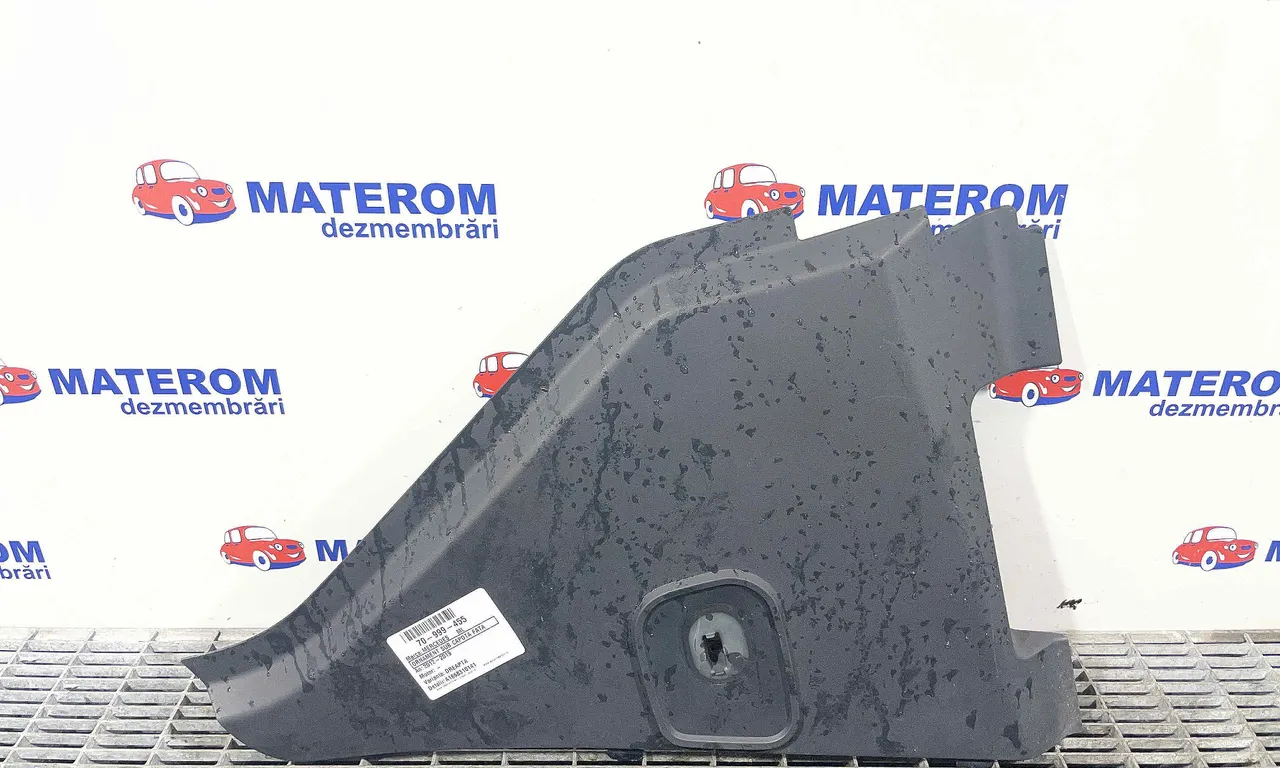 ORNAMENT SUB CAPOTA FATA MERCEDES M-CLASS 2011-2015