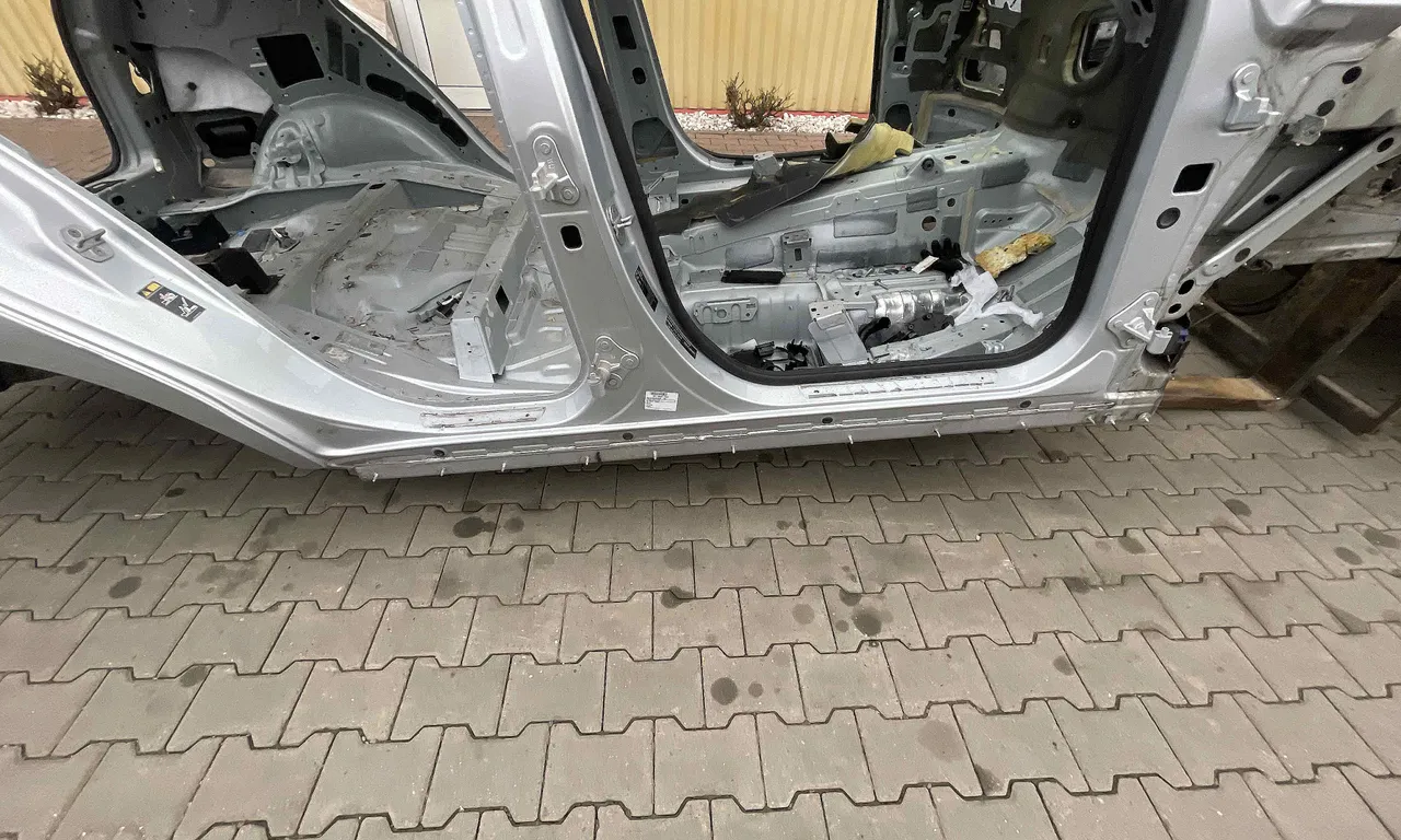 PRAG DREAPTA MERCEDES M-CLASS 2011-2015