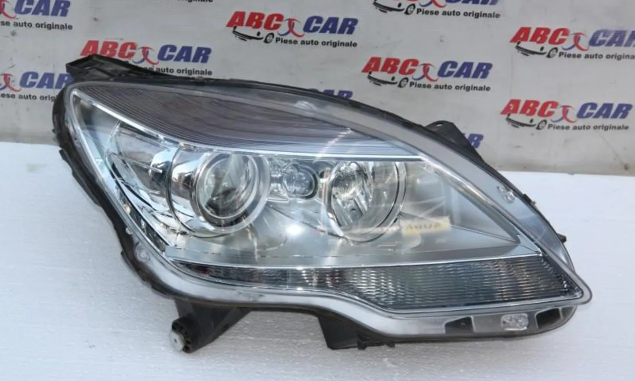 Far dreapta xenon MERCEDES R-CLASS 2005-2017