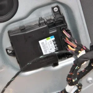 Modul usa stanga fata MERCEDES R-CLASS 2005-2017 A1648701526, vedere frontata