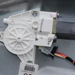 Motoras macara usa dreapta fata MERCEDES R-CLASS 2005-2017, vedere frontata