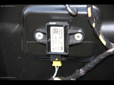 Senzor impact stanga spate MERCEDES R-CLASS 2005-2017 oe A0038212751, vedere frontata