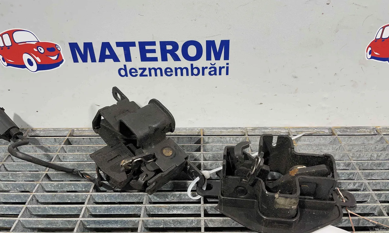 INCUIETOARE CAPOTA FATA MERCEDES S-CLASS 2006-2013