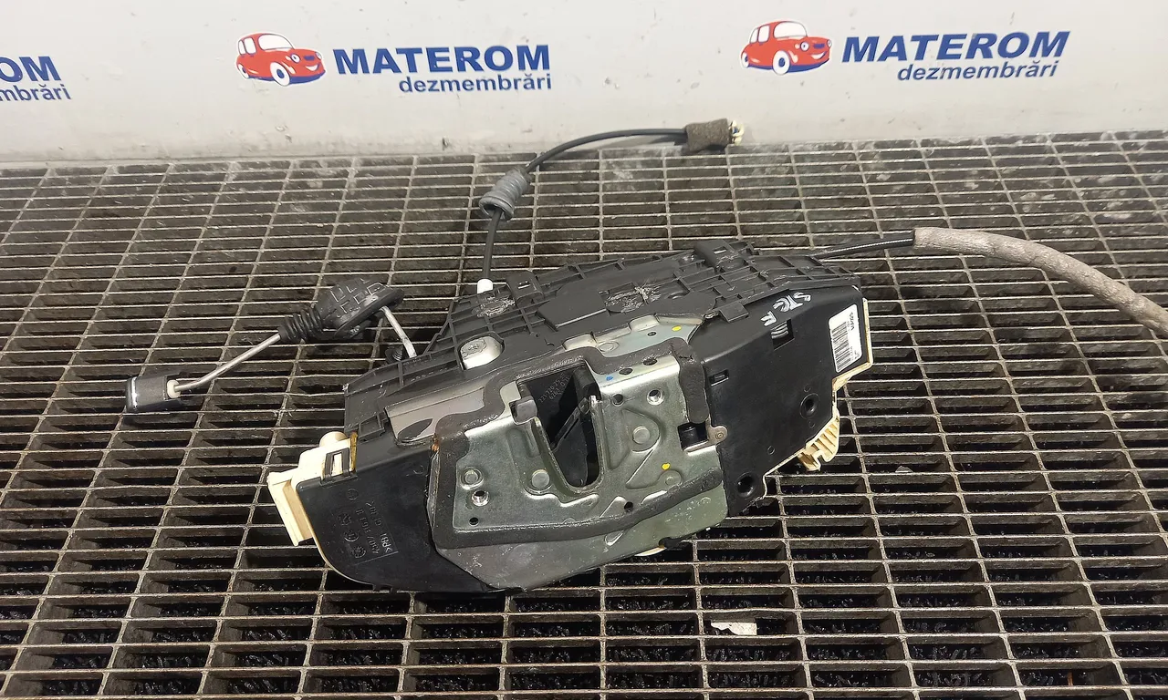 INCUIETOARE USA FATA STANGA MERCEDES S-CLASS 2006-2013