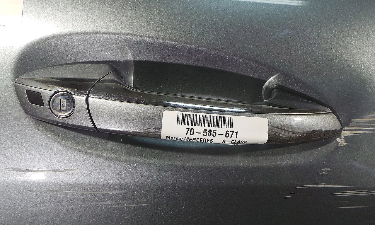 MANER USA FATA DREAPTA MERCEDES S-CLASS 2006-2013