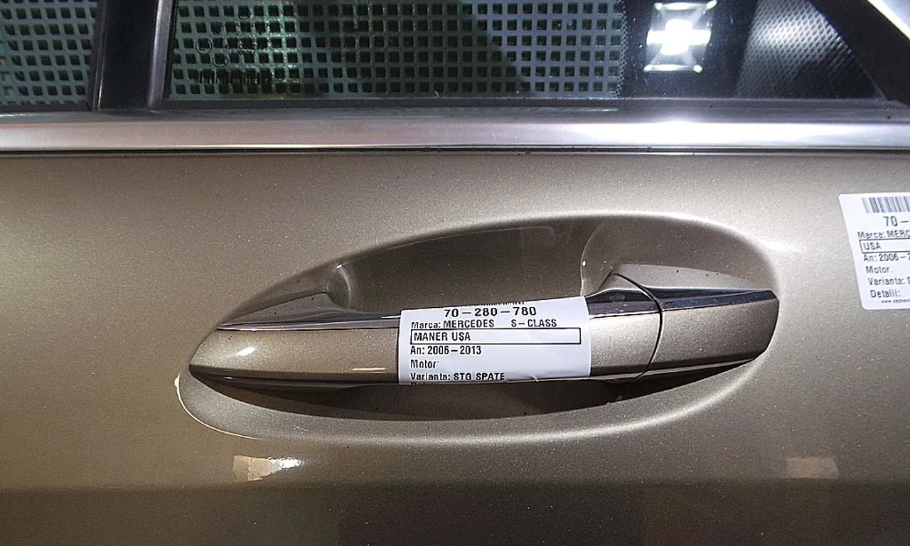 MANER USA SPATE STANGA MERCEDES S-CLASS 2006-2013