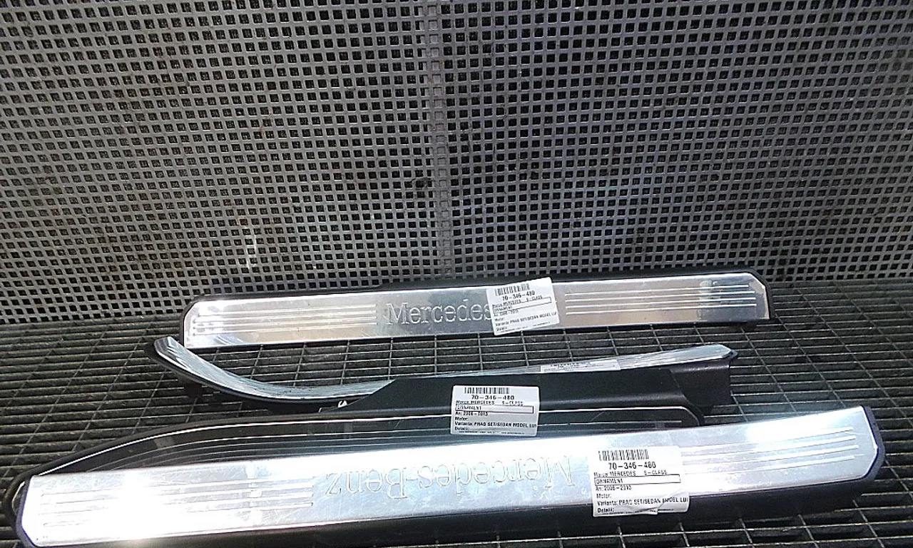 ORNAMENT PRAG MERCEDES S-CLASS 2006-2013