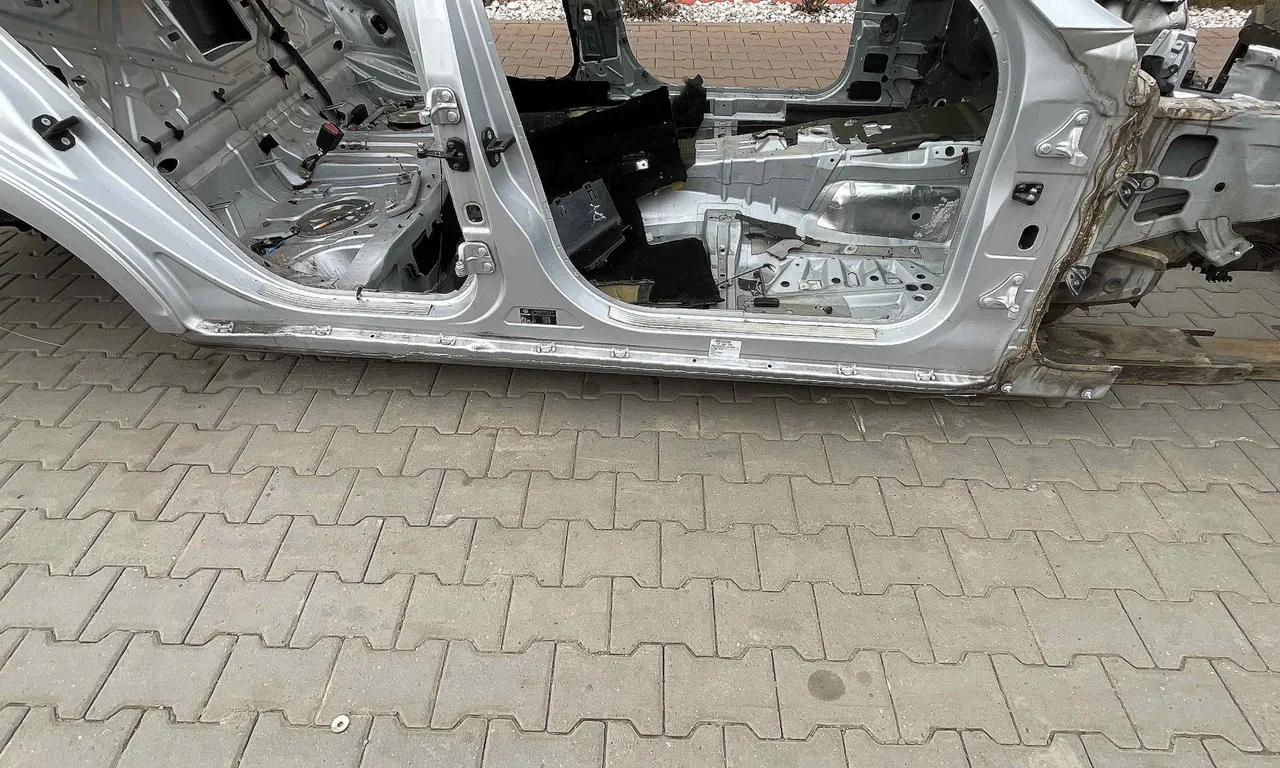 PRAG DREAPTA MERCEDES S-CLASS 2006-2013