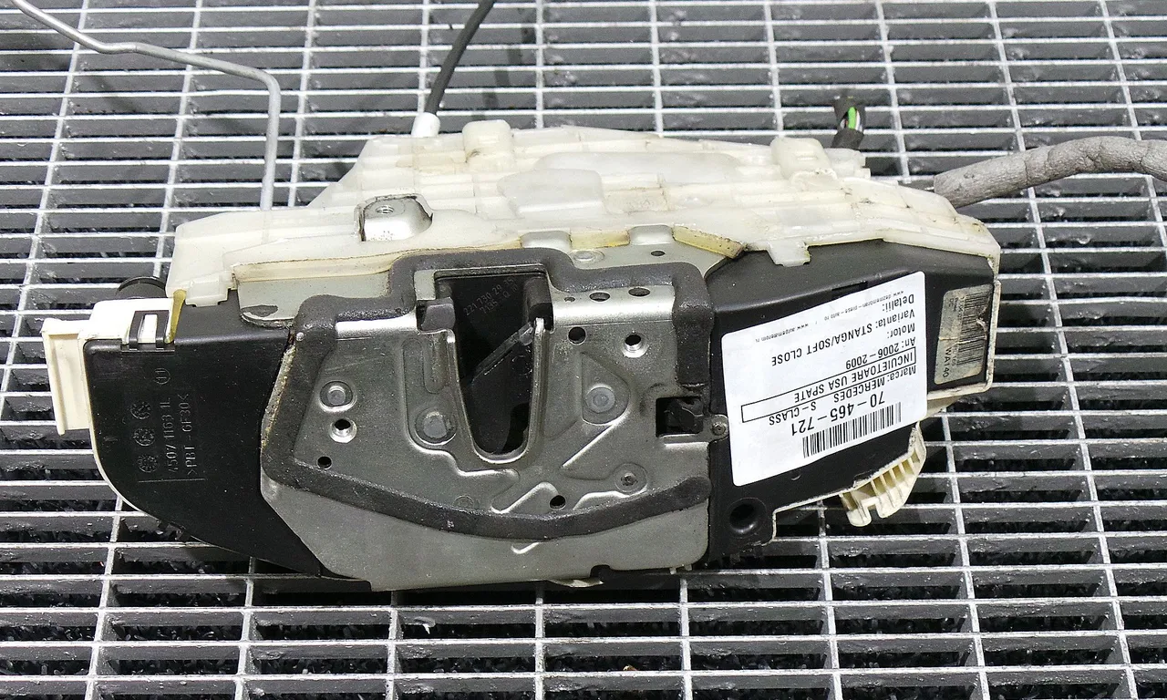 INCUIETOARE USA SPATE STANGA MERCEDES S-CLASS 2005-2013
